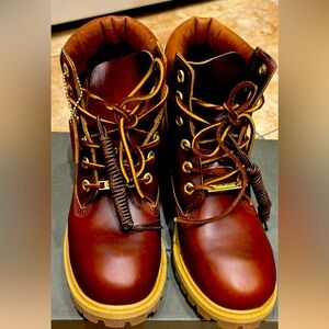 TBOA 1PLD Timberland Boot
